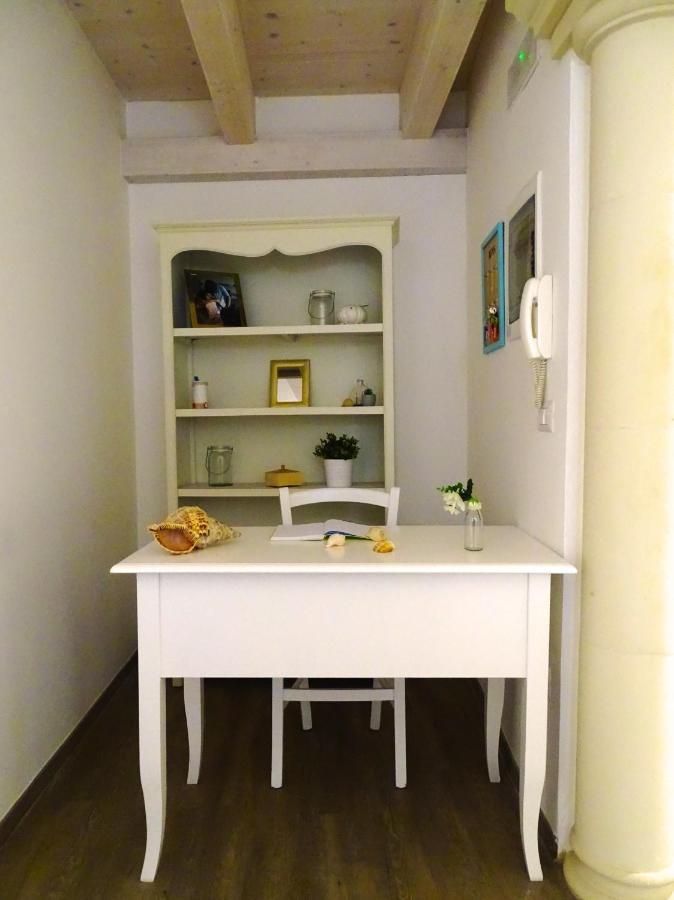Mescia Marina Couette-café *